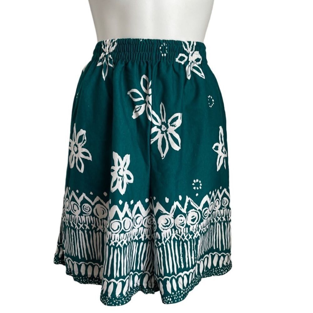 American Weekend Floral Bermuda Shorts XL Green White